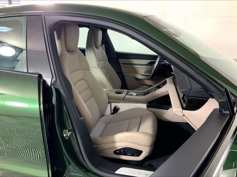 Used 2025 Porsche Taycan image 16