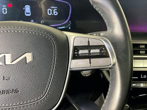 Used 2025 Kia Telluride S FWD image 24