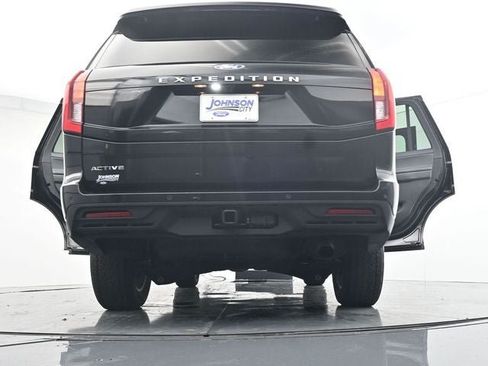 Certified 2025 Ford Expedition Active AWD/4WD image 42