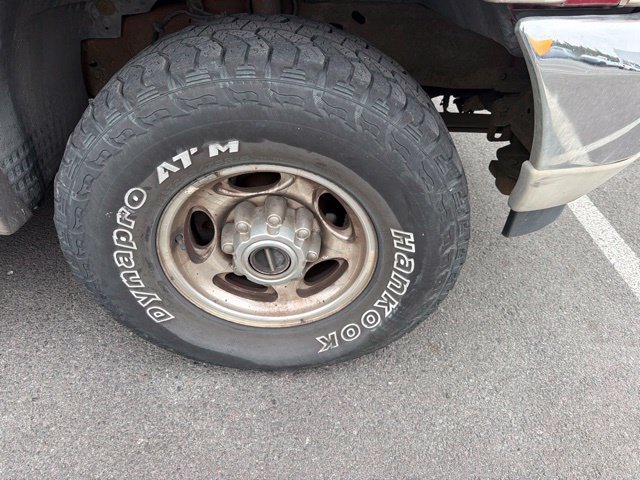 Used 2002 Ford Excursion Limited AWD/4WD image 2