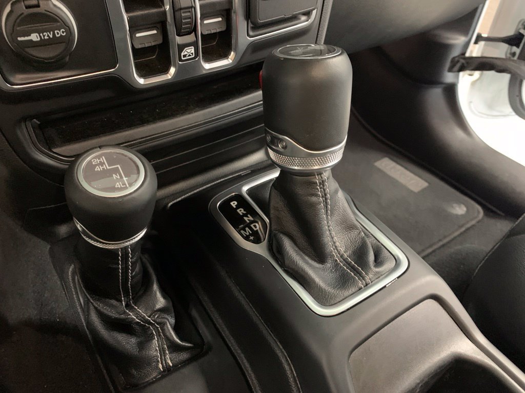 Certified 2022 Jeep Wrangler Unlimited Sahara w/ Cold Weather Group AWD/4WD image 24