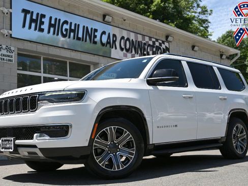 Used 2024 Jeep Wagoneer Series II w/ Flexible Seating Group AWD/4WD image 1