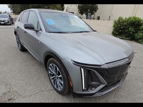 Used 2024 Cadillac Lyriq Sport AWD/4WD image 10