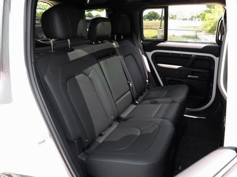 Used 2025 Land Rover Defender 110 V8 AWD/4WD image 47