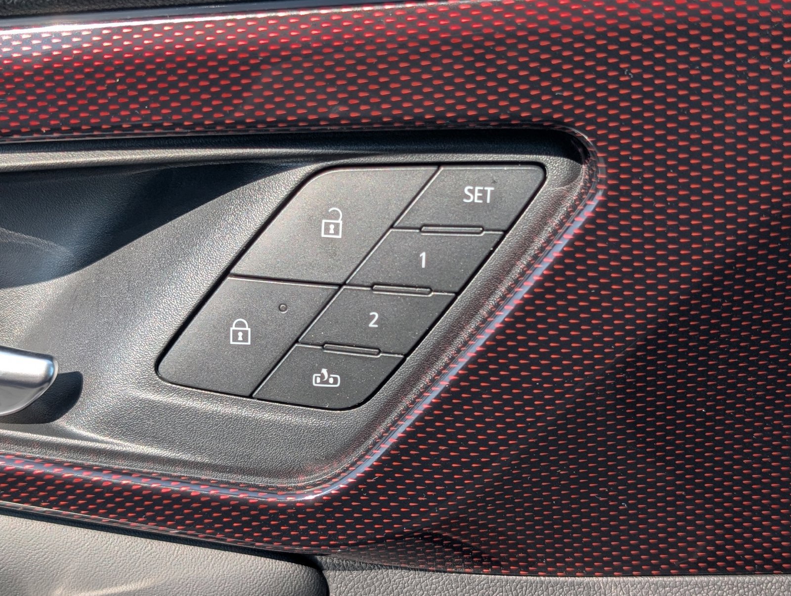 New 2027 Chevrolet Traverse RS FWD image 19