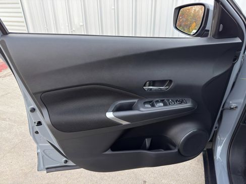 Used 2022 Nissan Kicks SV image 33