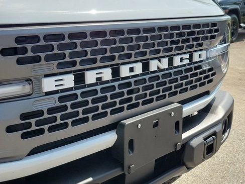 Certified 2025 Ford Bronco Badlands AWD/4WD image 7