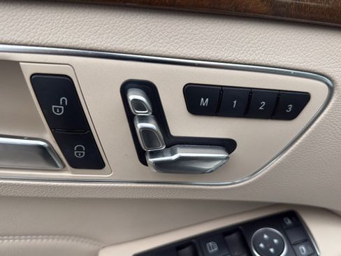 Used 2014 Mercedes-Benz E 350 Sedan image 12