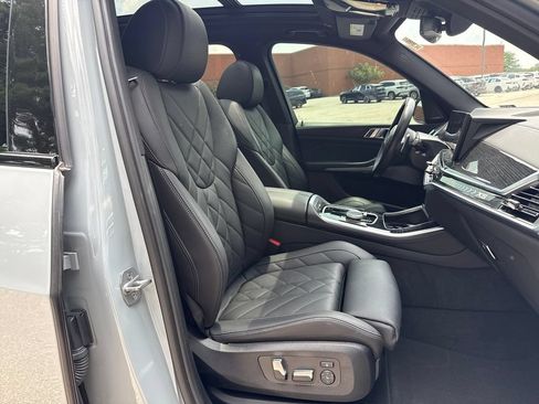 Used 2024 BMW X5 xDrive40i w/ M Sport Package AWD/4WD image 28