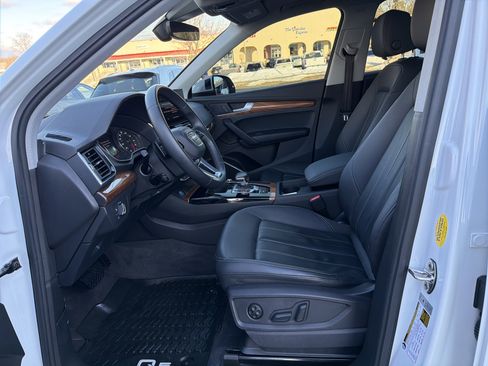 Certified 2023 Audi Q5 2.0T Premium w/ Convenience Package image 7