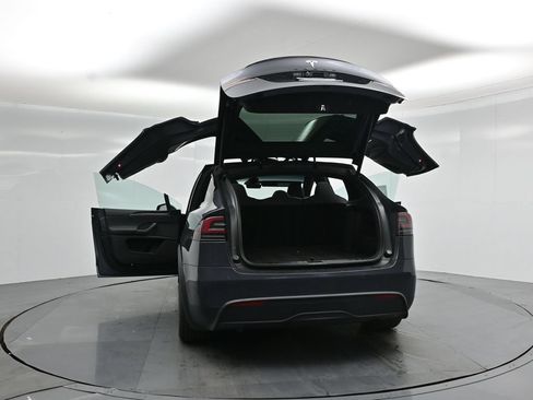Used 2023 Tesla Model X AWD/4WD image 27