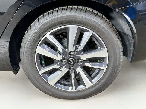 Used 2023 Nissan Versa SV image 8