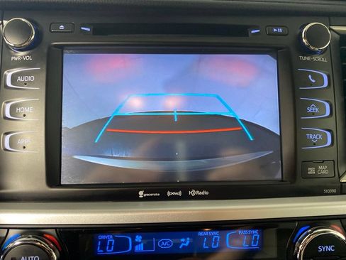 Used 2019 Toyota Highlander XLE AWD/4WD image 22