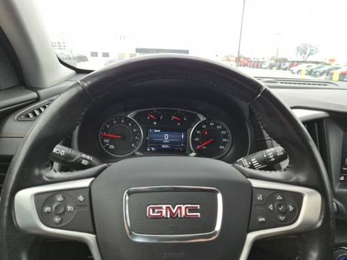 Used 2020 GMC Terrain SLE w/ Driver Convenience Package image 16