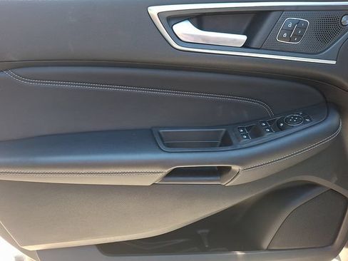 Certified 2024 Ford Edge Titanium AWD/4WD image 18