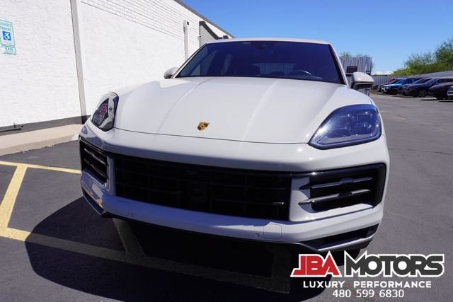 Used 2024 Porsche Cayenne AWD/4WD image 59