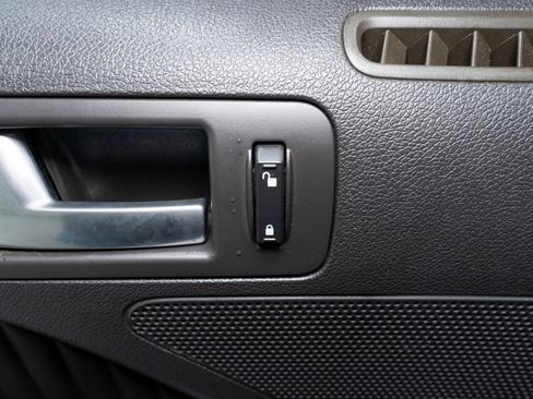 Used 2011 Ford Mustang Shelby GT500 w/ SVT Performance Pkg image 12