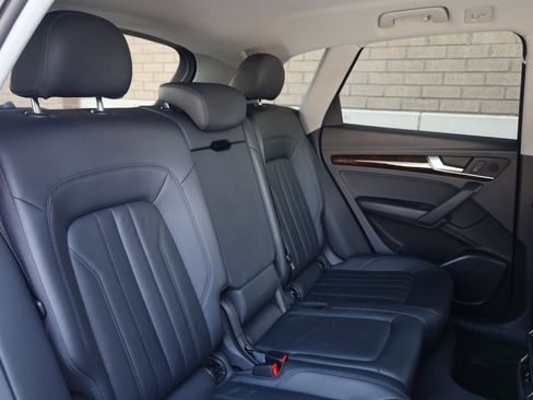 Used 2018 Audi Q5 2.0T Premium AWD/4WD image 22