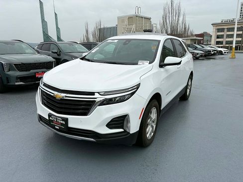 Used 2024 Chevrolet Equinox LT image 1