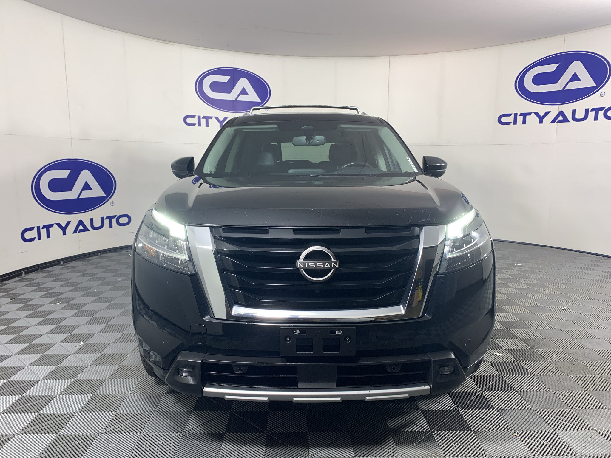 Used 2022 Nissan Pathfinder SL w/ SL Premium Package FWD image 9