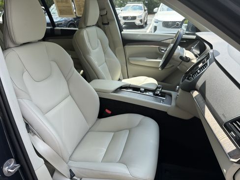 Certified 2024 Volvo XC90 T8 Plus w/ Protection Package Premier AWD/4WD image 35