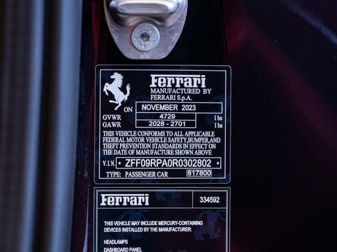 Used 2024 Ferrari Roma Spider image 30