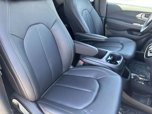 New 2026 Chrysler Voyager LX FWD image 11