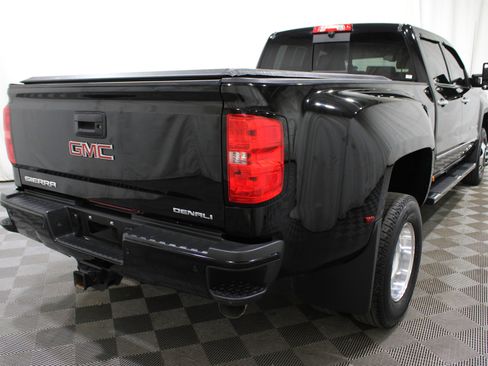 Used 2019 GMC Sierra 3500 Denali w/ Duramax Plus Package image 28