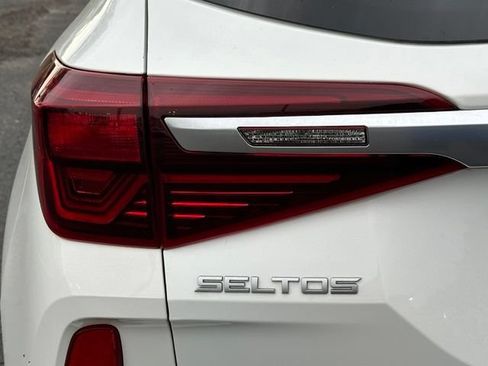 Used 2023 Kia Seltos S FWD image 16