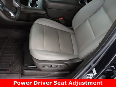 Used 2023 Chevrolet Tahoe Z71 w/ Luxury Package image 16