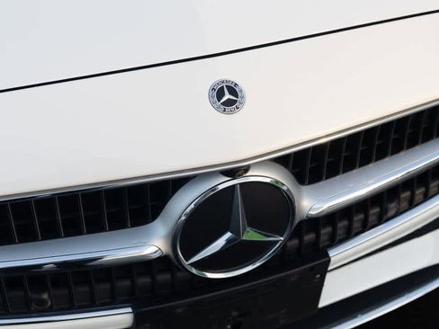 Used 2023 Mercedes-Benz C 300 4MATIC Sedan image 11