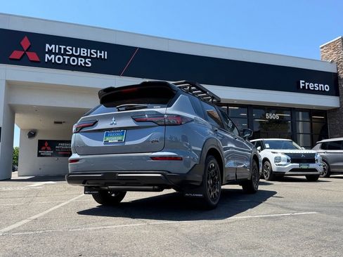 New 2026 Mitsubishi Outlander AWD image 8
