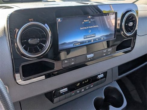 Used 2025 Mercedes-Benz Sprinter 2500 image 15