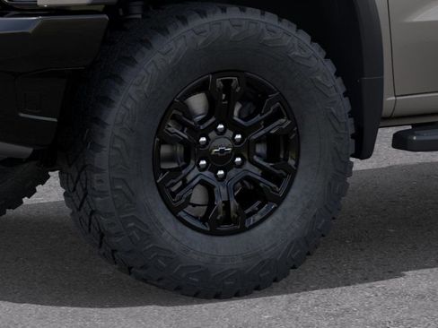 New 2026 Chevrolet Silverado 1500 ZR2 image 9