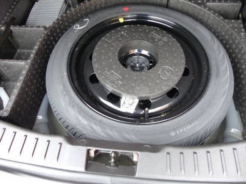 Used 2018 Ford Focus ST w/ Equipment Group 402A FWD image 58