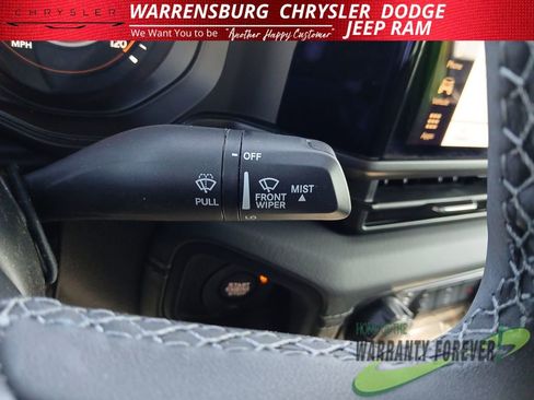 Used 2025 Jeep Gladiator Sport image 17