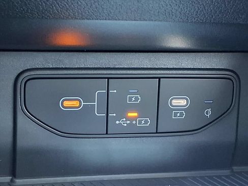 Certified 2026 Kia Sportage EX FWD image 5