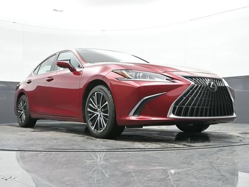 Used 2024 Lexus ES 350 w/ Premium Package FWD image 32