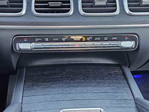 Certified 2025 Mercedes-Benz GLE 350 4MATIC image 20