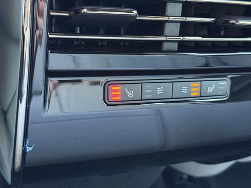 New 2026 Land Rover Range Rover Sport SE AWD/4WD image 35