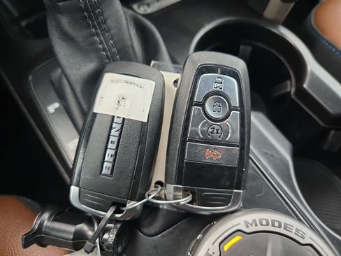 Used 2024 Ford Bronco Outer Banks AWD/4WD image 33