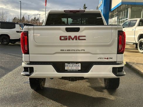 Used 2022 GMC Sierra 1500 AT4X image 37