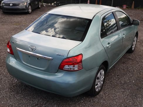 Used 2009 Toyota Yaris Sedan w/ Convenience Pkg FWD image 7
