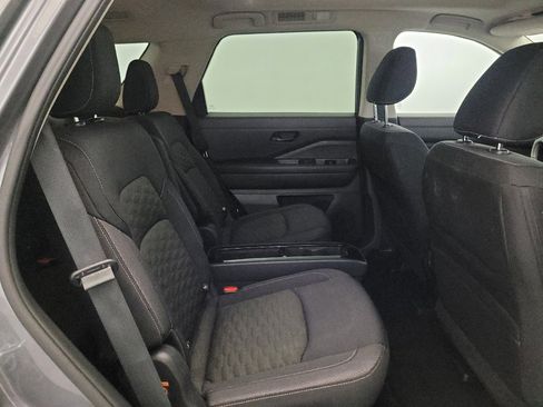 Used 2023 Nissan Pathfinder SV w/ SV Premium Package AWD/4WD image 19