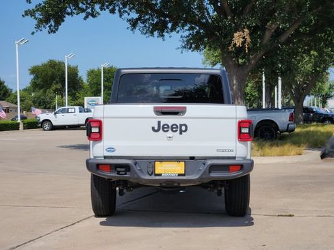 Certified 2020 Jeep Gladiator Sport w/ Quick Order Package 24S AWD/4WD image 38