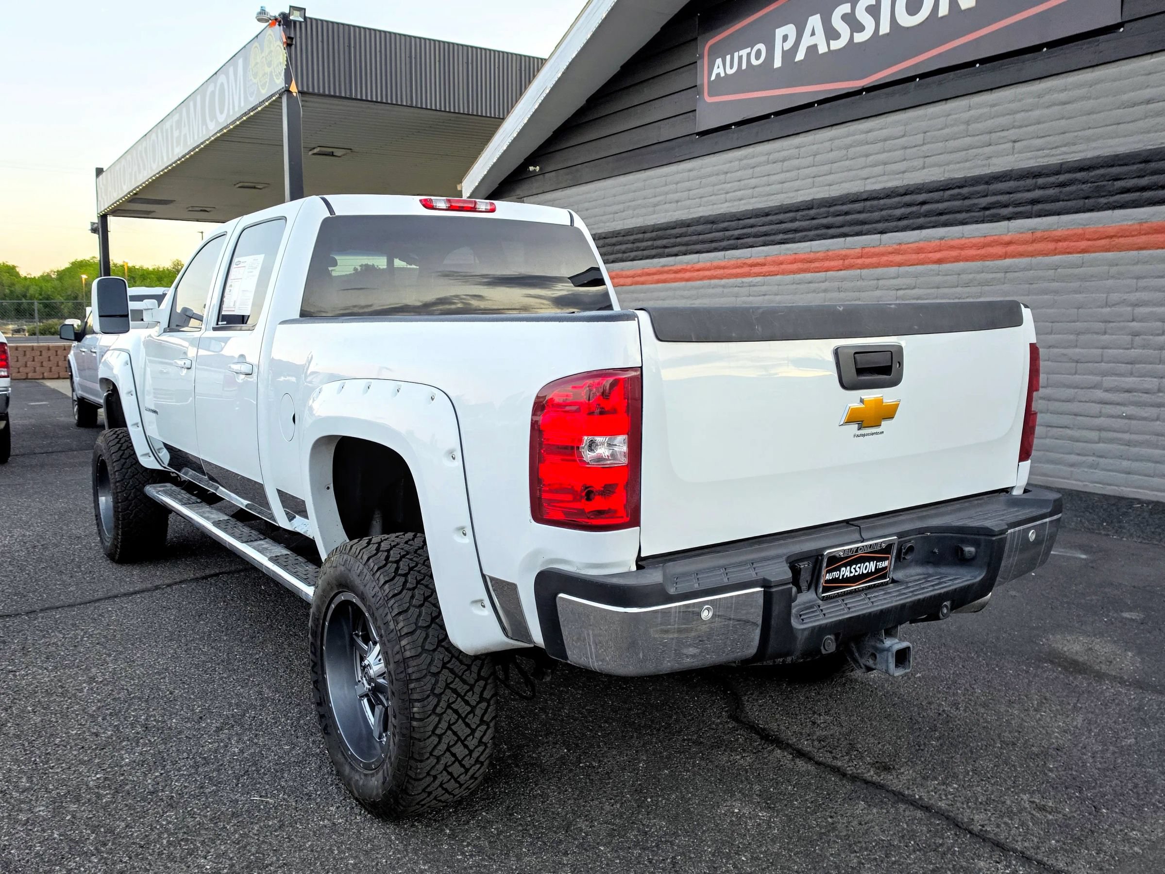 Used 2010 Chevrolet Silverado 2500 LTZ AWD/4WD image 3