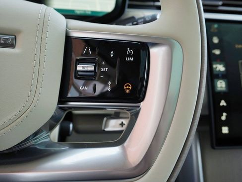 New 2026 Land Rover Range Rover SE AWD/4WD image 17