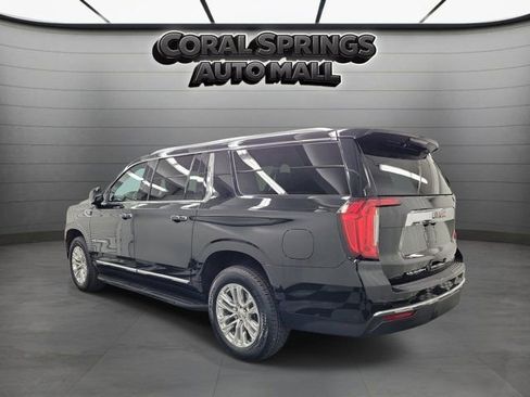 Used 2022 GMC Yukon XL SLT w/ SLT Premium Package AWD/4WD image 4