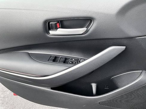 Certified 2024 Toyota Corolla SE FWD image 9