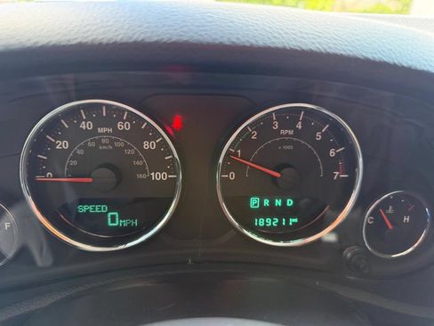 Used 2015 Jeep Wrangler Unlimited Sahara AWD/4WD image 33